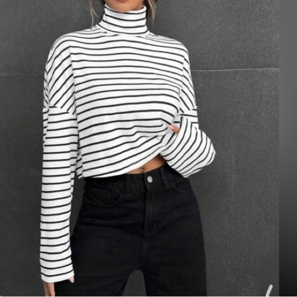 SHEIN EZwear Striped Print High Neck Drop Shoulder Tee size L NWT